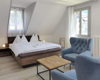 Apartment Henry's 300 by Interhome - Interlaken - Slaapkamer