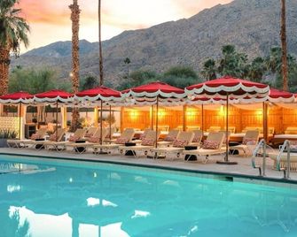 4 Relaxing Units Near Palm Springs Attractions | Balcony | Pool | Free Parking! - 棕櫚泉 - 游泳池