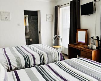 كارنسون هاوس - بنزانس - غرفة نوم