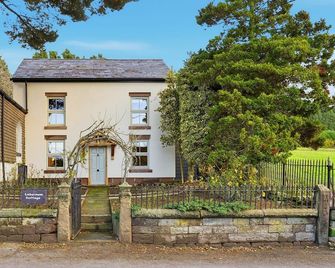 Laburnum Cottage - Tarporley - Edificio