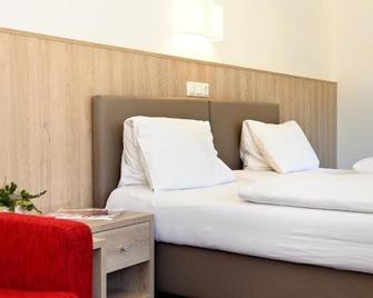 Gasthaus Bacher - Sankt Johann im Pongau - Bedroom