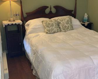 Cozy private 1 bedroom in downtown Jim Thorpe - Jim Thorpe - Bedroom