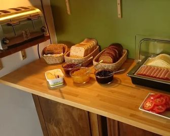 Sudur-Bar Guesthouse - Grundarfjordur - Buffet