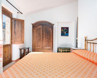 Domo Santu Jorji - Onifai - Quarto