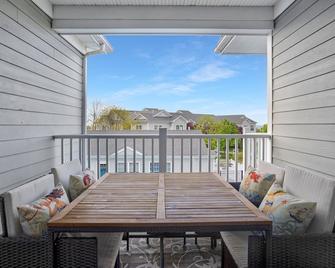 The Cliffside Resort Condominiums - Greenport - Balcony