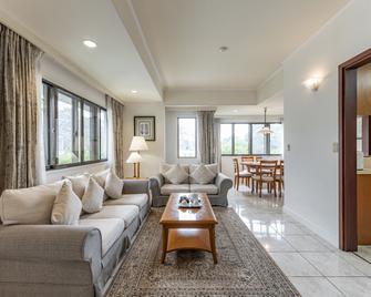Garden View Court Suites Ho Chi Minh City - Ho Chi Minh City - Living room