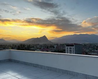 Atlihan Plus Hotel - Doğubayazıt - Balcón