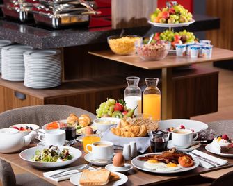 V Spa & Conference Hotel - Tartu - Buffet