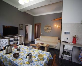 Le ortensie di Villa Vittoria - Mezzanego - Dining room