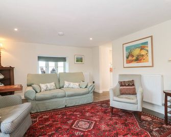 Lilac Cottage - Wells - Living room