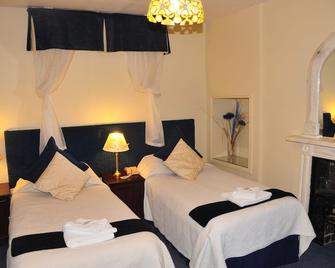 Edward Hotel - Gloucester - Bedroom
