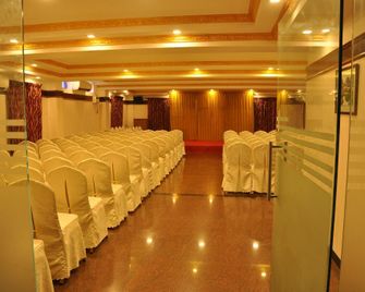 Green Grande Inn - Madrás - Edificio