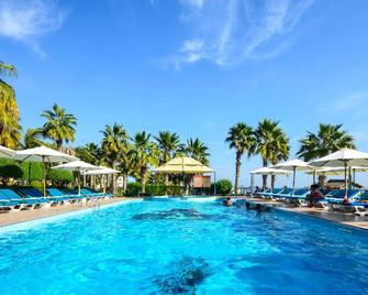 Sandy Beach Hotel and Resort - Al Aqah - Pool