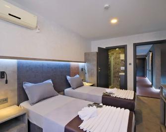 The Queen Hotel - Istanbul - Bedroom