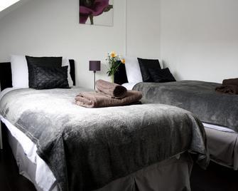 Licatas Apartment Cirencester, Cotswolds, Sleeps 6, 3 Bedrooms - Cirencester - Bedroom