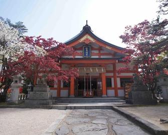 Plus One Fujisaki No cleaning fee, 5 min walk from Fujisaki station! Low cost room - Fukuoka - Building