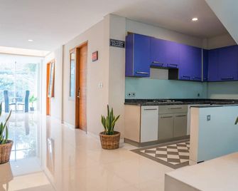 Legreen Suite Tebet - Yakarta - Cocina