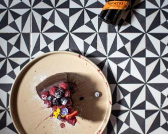 Los Camilos - Mexico City - Mad