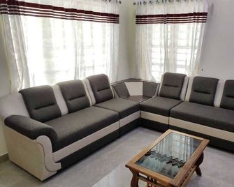 Ideal Homestay, Thodupuzha, Kerala, India - Thodupuzha - Sala de estar