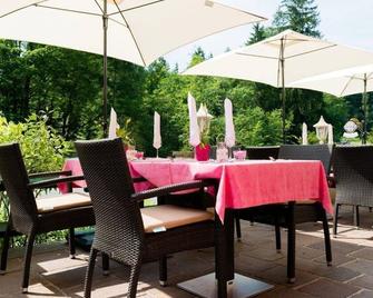 Hotel Fischerwirt Natur Waldspa - Hintersee - Innenhof
