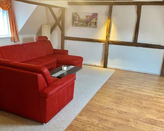 Cozy vacation apartment with living room/bedroom, kitchen and bathroom - Grimma - Wohnzimmer