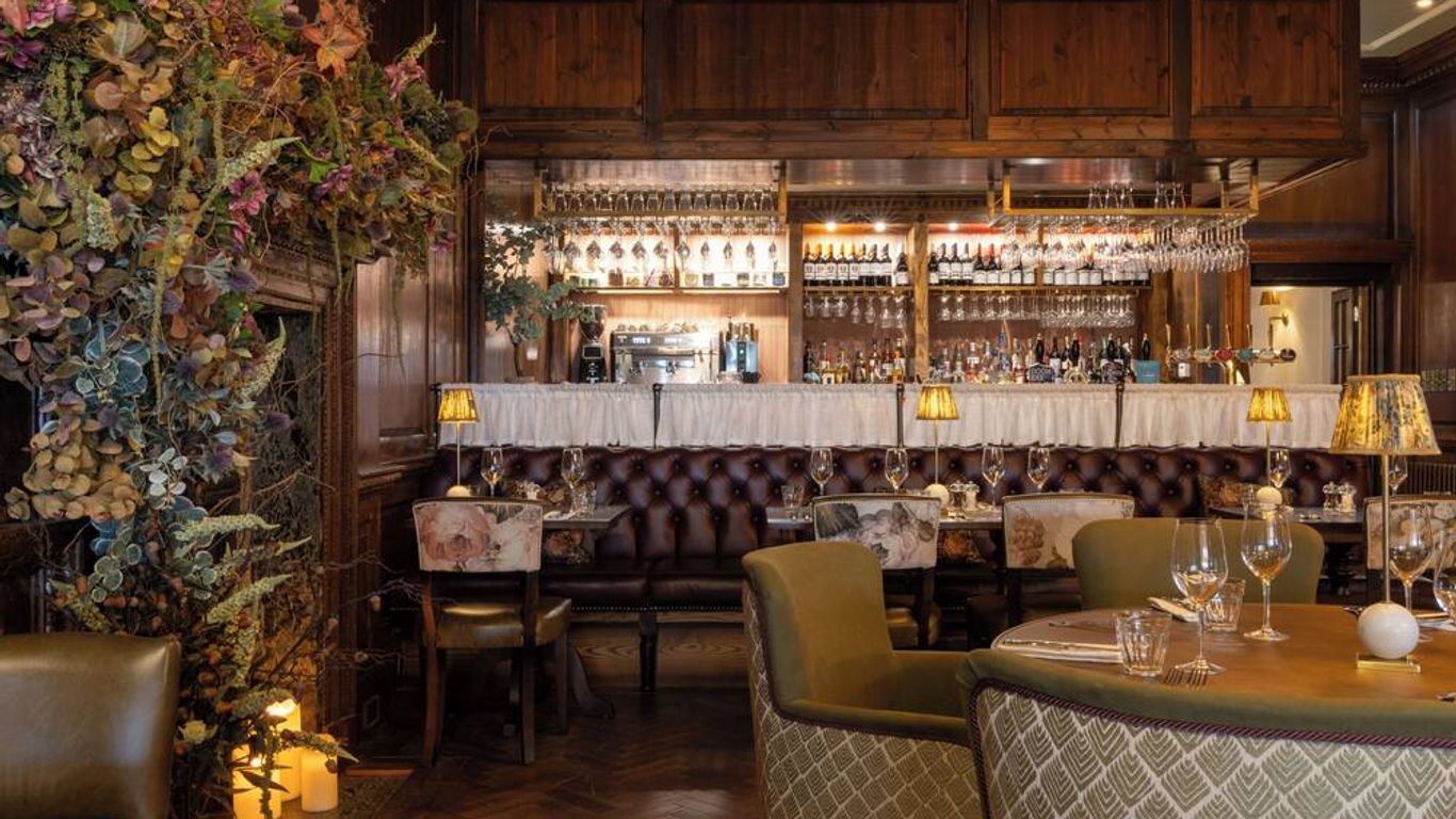 傳統白鹿酒店 - 路易士