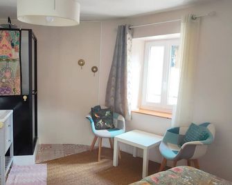 Cosy studio with river view - Rennes-les-Bains - Sala de estar