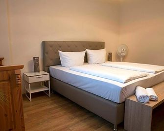 Hotel Ravene - Cochem - Schlafzimmer