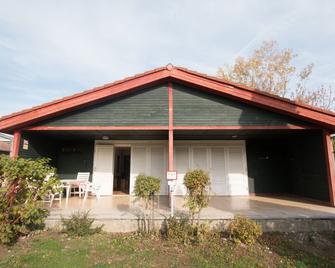 Aranypart Camping & Apartments - Siófok - مبنى