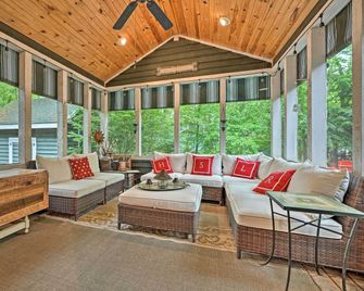 Upscale Family Retreat w/ Fire Pit, Walk to Beach! - Union Pier