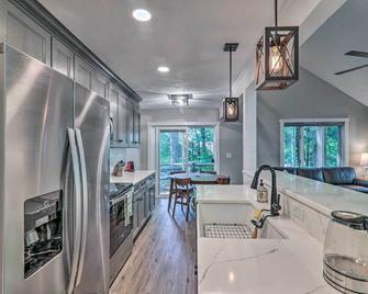 6 Mi to Lake Harmony Quiet Getaway with Deck! - Lake Harmony