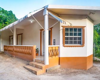 Eleven30 Luxury Apartments - Negril - Gebäude