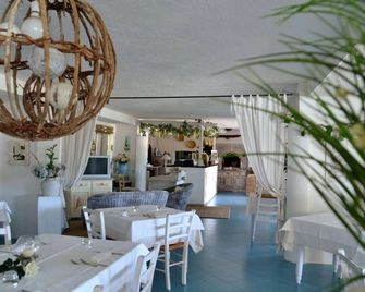 Isa - Residence In Cugnana Verde - Casagliana - Restaurant