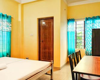Single Room At Ushashee Amidst Nature Siliguri - Siliguri - Bedroom