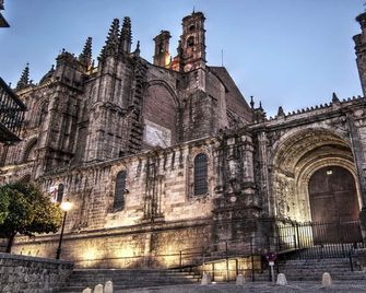 Hotel Azar - Plasencia