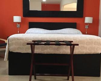 White Horse Motel - לייק וורת' - חדר שינה