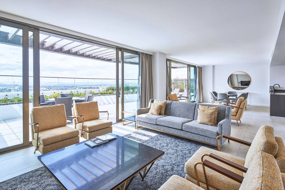 Meriton Suites Canberra - קנברה - סלון