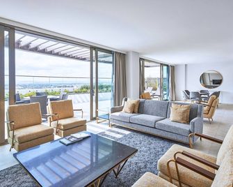 Meriton Suites Canberra - קנברה - סלון