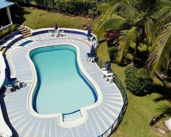 Hotel Campestre El Salitre - Villeta - Басейн