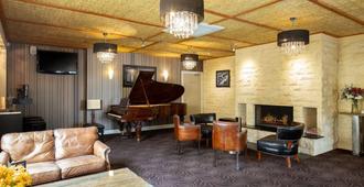 The Barn Accommodation - Mount Gambier - Lounge