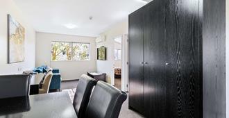 Quality Suites Amore - Christchurch - Makuuhuone