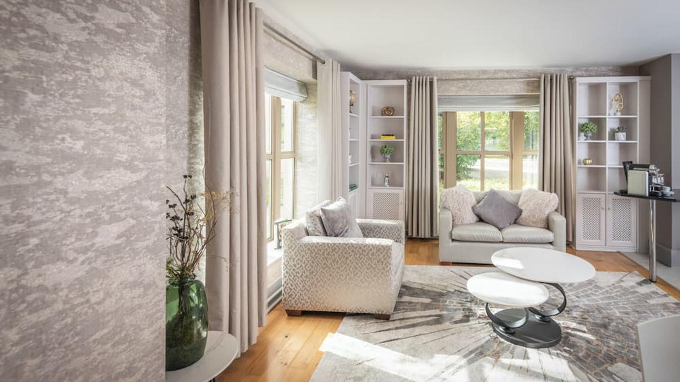 برينان كورت جيست أكوموديشن