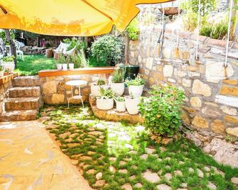 Villa in historical neighborhood with 3 Bedroom / Bozcaada - Tenedos - Bozcaada - Binnenhof