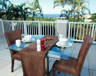 Seaview Manor Exquisite Bed & Breakfast - La Lucia - Balcony