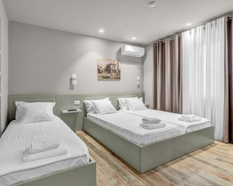 Villa Zoi A Stay to Remember I Guest House in Elbasan Castle - Elbasan - Schlafzimmer