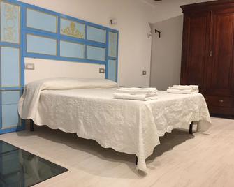 B&B Porta Santa Lucia - Fermo - Camera da letto