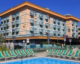 Arizona - Bellaria-Igea Marina - Toà nhà