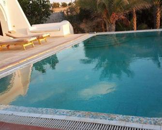 Charming Eastern Residence with Private Pool not overlooked - Djerba Ajim - Piscine