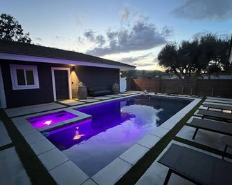 -New- Ranch Pool Home by Temecula Wine Country - Murrieta - Piscina