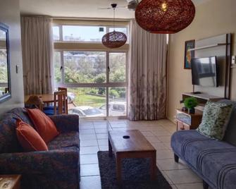 106 Umdloti Resort - Umdloti - Living room